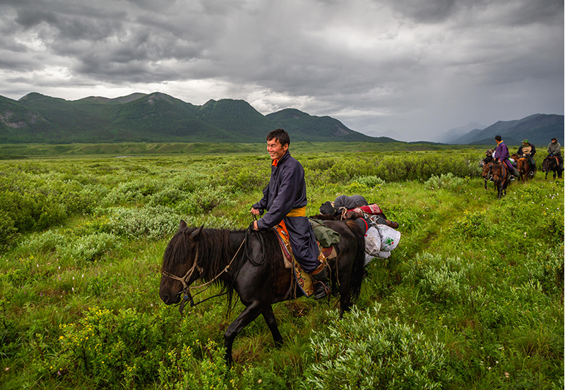 Horse riding to the Taiga